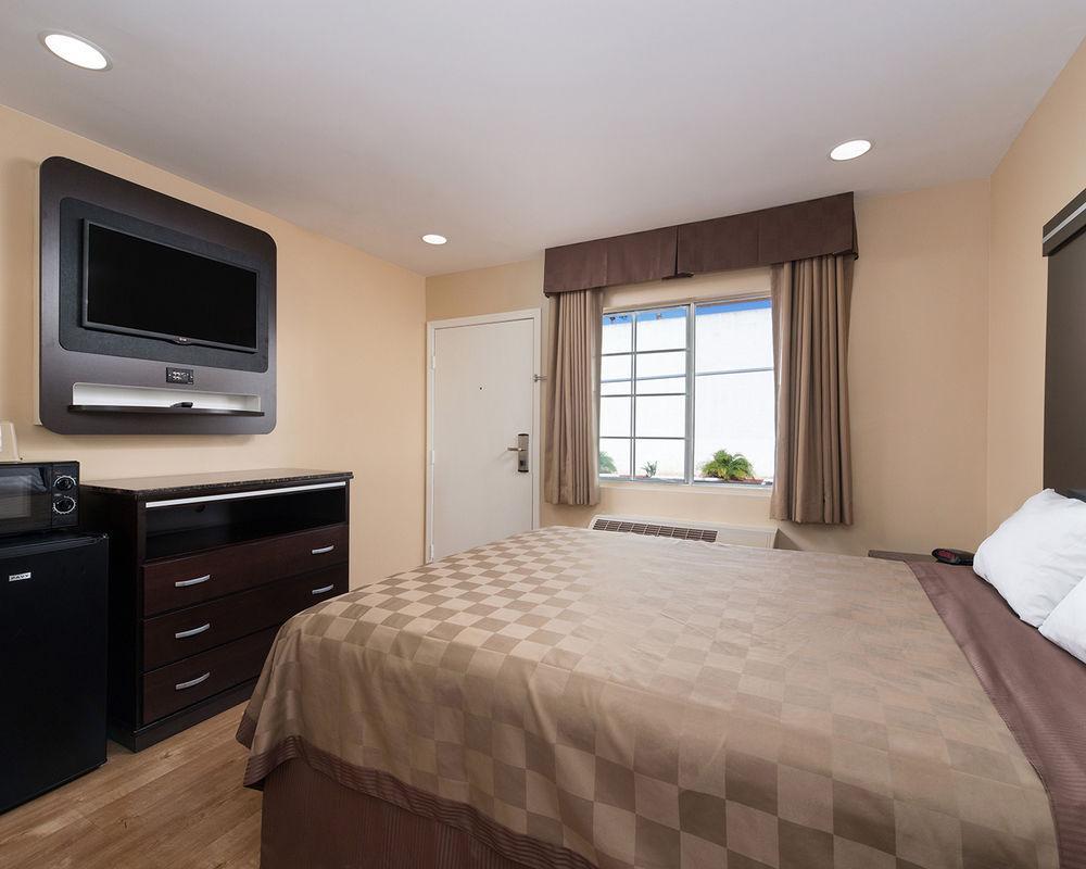 Rodeway Inn & Suites Chula Vista San Diego South Εξωτερικό φωτογραφία